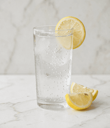 Sparkling water with lemon